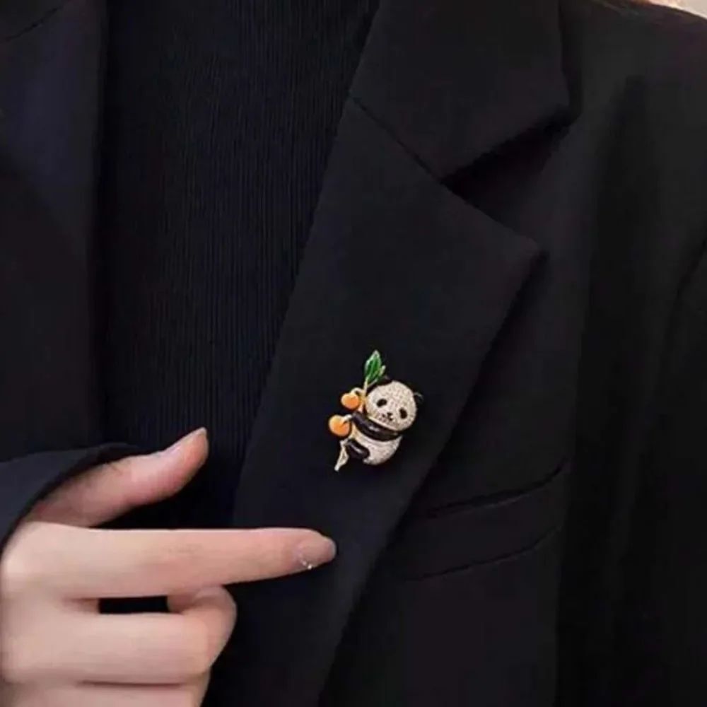 Panda Brooch A1594